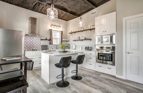 Lake Bridgeport Cabin | Unique Barn by the Lake in Bridgeport, Texas