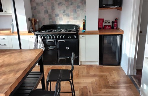 Hornsea House | "Stonesthrow" from the beach, balcony with panoramic views