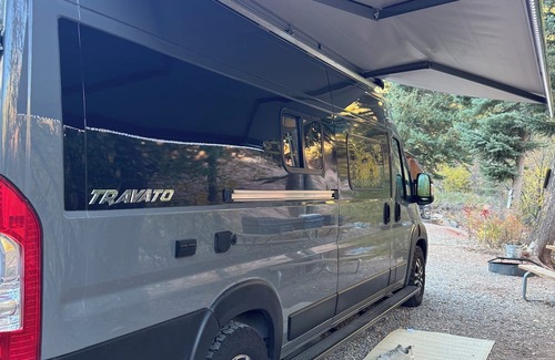 Fallbrook House | Cozy Campervan in peaceful Fallbrook sleeps 2