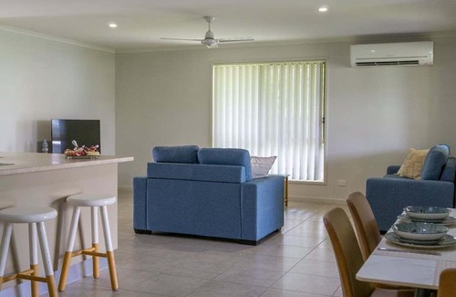 Tin Can Bay House | Welcome to "Tinnie Retreat"