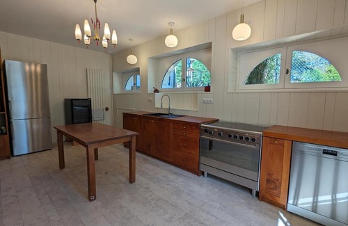 Pranzac Cottage | Large family house with heated pool, wifi and parking in Pranzac