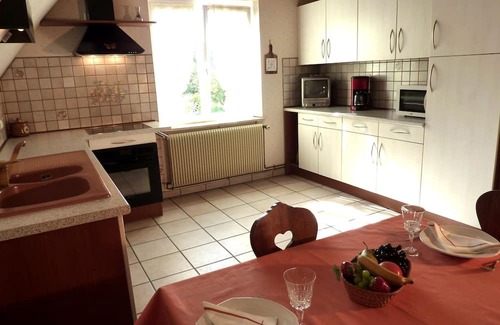 Wolfersdorf Apartment | Quiet gite in a cul-de-sac, pets welcome by prior arrangement.