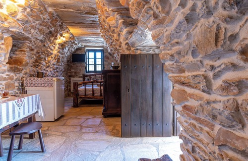 Naxos House | Mitatos Ancient Cave Retreat - Patio with SeaViews