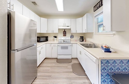 New Braunfels House | River Road Escapes