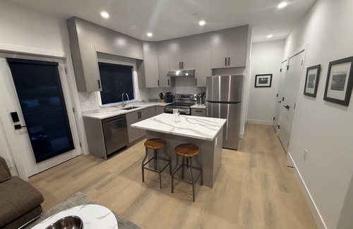 West Vancouver House | Modern 2BR Coach House, West Van- New Construction