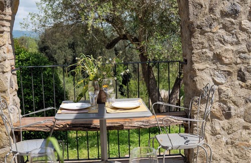 Tolfa Villa | Haven of peace and relaxation, surrounded by greenery, with swimming pool, just a stone's throw from Rome.