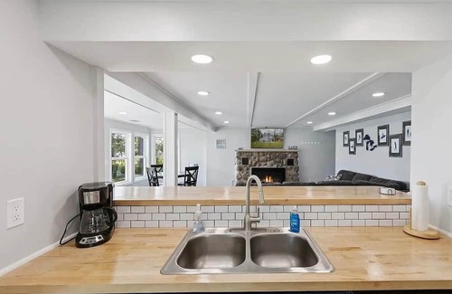 Gaylord House | Otsego Lake Escape (Lakefront w/dock, skiing, snowmobiling)