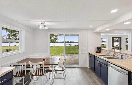 Gaylord House | Otsego Lake Escape (Lakefront w/dock, skiing, snowmobiling)