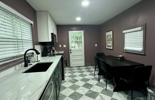 Danville House | The Dragonfly, 3bd/1.5bth, 2.2 miles to Casino