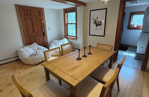 Northfield House | Rustic 4-bedroom house in university town of Northfield. Centrally located.