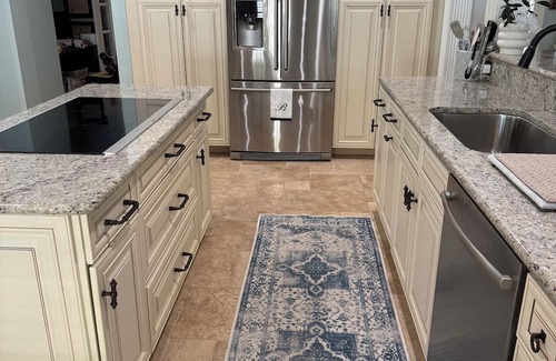 Paris House | Peaceful Home Private Pool Conveniently located!