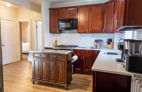 Plainfield Apartment | 2BR Washer/Dryer High Speed Wi-Fi, perfect for extended stays
