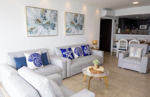 Salinas Apartment | Beachfront apartment, private beach