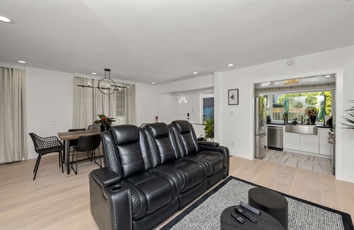 Allied Arts House | 2BR Home in Menlo Park Near Stanford University!