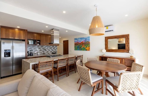 Libertad Condo | 3BR Condo: Partial Sea View, Pool & Jacuzzi