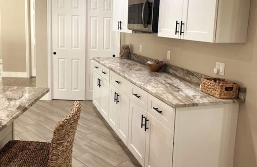 Caloosahatchee Villa | Recently remodeled and in a great location close to downtown and area beaches!