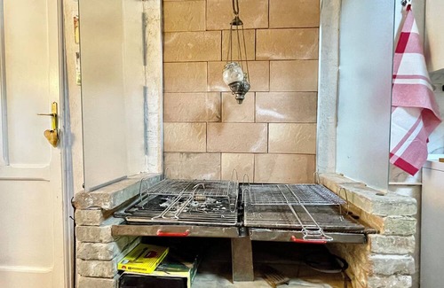 Saludecio House | Rustico con Jacuzzi privata, BBQ e 3 camere