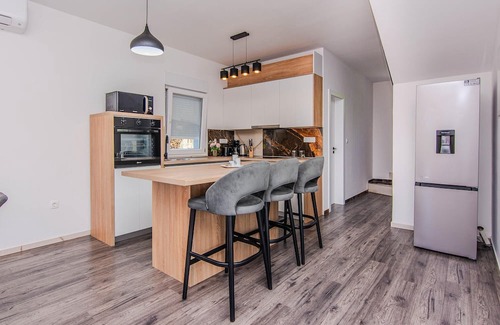 Vir House | Schönes Haus in Vir - CDA400