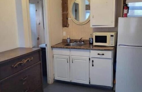 Grand Bend Cabin | Cozy Cabin #3 one block to beach