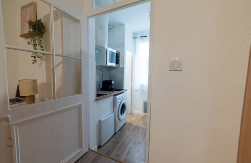 Romilly-sur-Seine Apartment | Magnificent renovated Studio downtown 3pers wifi