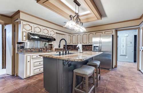 Garland House | 9 Bedroom Castle with a Pool and Billiards Room