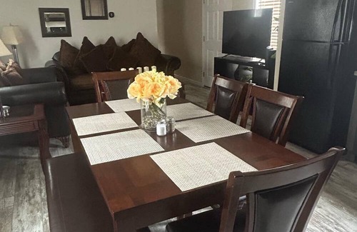 Florence House | 3-bedroom mobile home in peaceful Florence with AC, WiFi