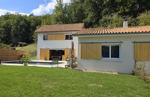 Chateau-l'Eveque Cottage | Independent house with private pool, Wi-Fi and air conditioning