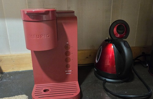 Stinnett Cabin | Cozy cabin with WiFi and AC in small town Stinnett