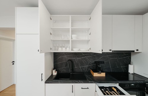 Livezeni Apartment | Charming 2-bedroom apartment with AC, WiFi in enchanting Livezeni