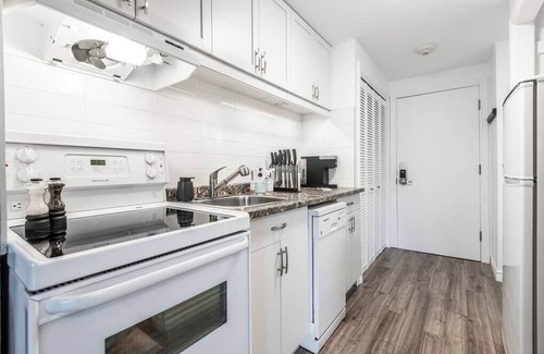 Mont-Tremblant Village Apartment | Studio LIVTremblant 204 by Gestion ELITE