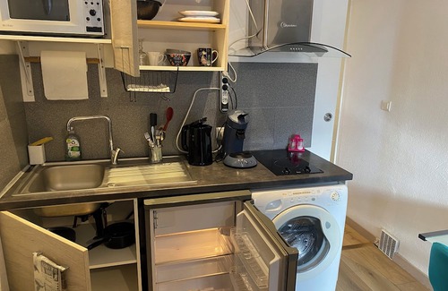 Malzeville Apartment | Nancy, Superb air-conditioned studio 3 minutes from Place Stanislas, WIFI, fitted kitchen