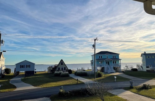 Colington House | "Semi-soundfront beach cottage with beautiful water views and pool access!