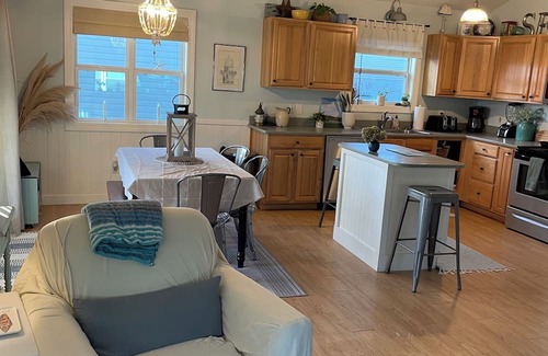 Colington House | "Semi-soundfront beach cottage with beautiful water views and pool access!