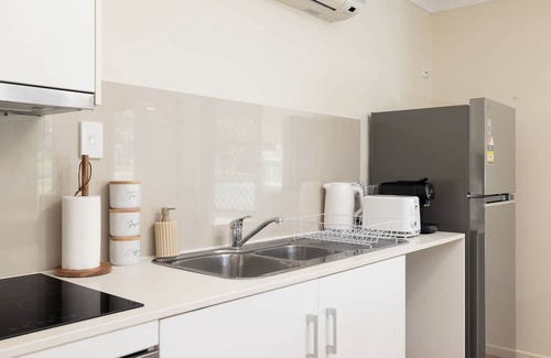 Acacia Ridge Apartment | 3 Bdr Apt! Aircon! Undercover Parking! 12AS3
