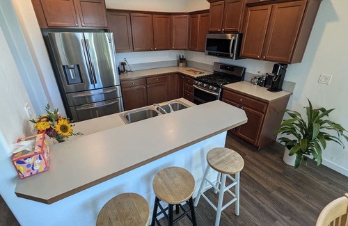 Medford House | Cozy 3BR/2.5BA Medford Home w/Fireplace & Fast WIFI