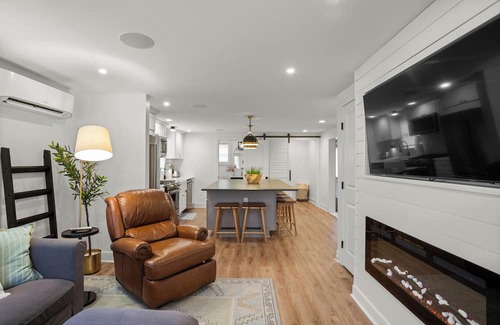 Lutherville Timonium House | Inviting Escape Bursting w/Elegance & Style