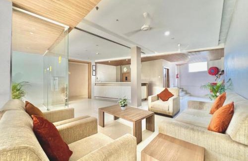 Adimaly Hotel | matha regency