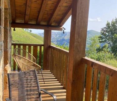 San Roque de Riomiera House | Cabaña en los Valles Pasiegos