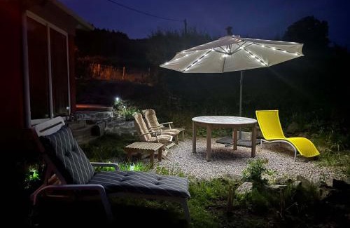 Teilhet House | Maison independante pour 2 tout inclus Tiny House for 2 all included