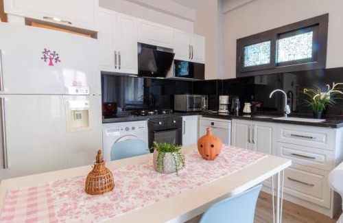 Gulluk House | Güllük'te Şık ve Tertemiz Tatil Evi