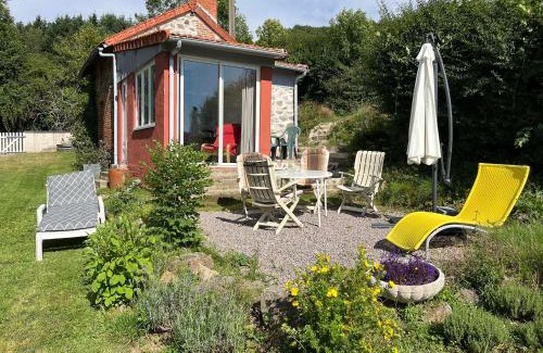 Teilhet House | Maison independante pour 2 tout inclus Tiny House for 2 all included