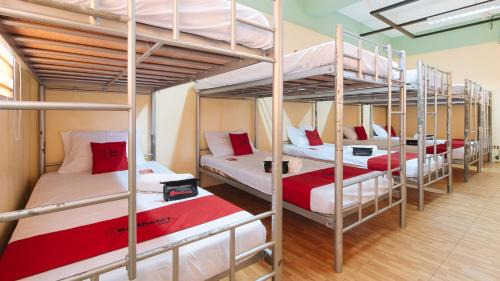 Mauban Hotel | RedDoorz Plus @ Lumberio's Travel Inn and Resort Mauban