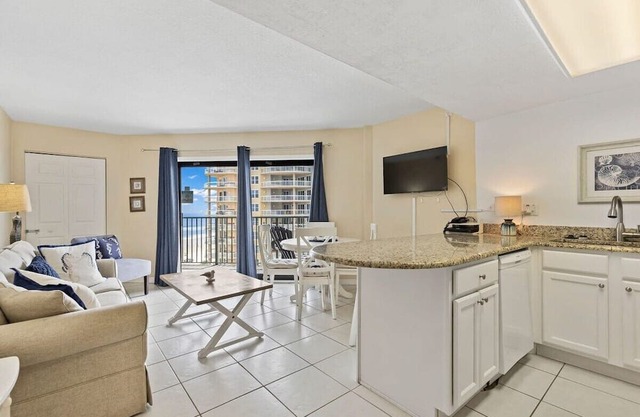 Seahorse Suite 907 at Sunglow Resort