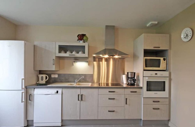 Gite Le Pin-la-Garenne, 2 bedrooms, 4 persons