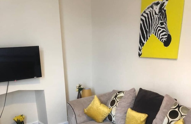 Convenient 2 bedroom house free Parking wifi