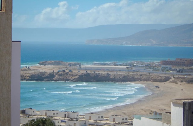 Eco Bay Surf Camp