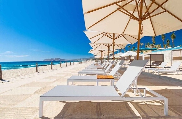 2-bedroom 3-bath resort in superb San José del Cabo with AC, WiFi, fitness room