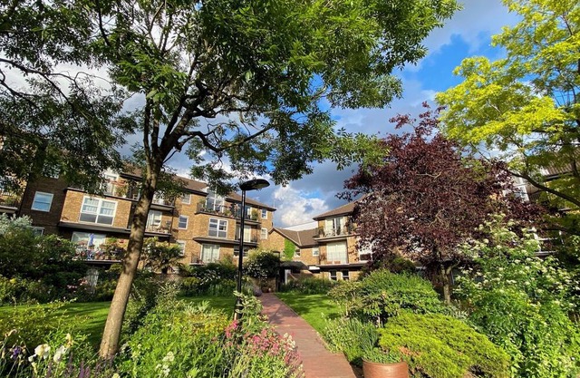☘ Bright & Smart 2 King-sized Bedroom Haven by the Thames & Battersea Park 🌞