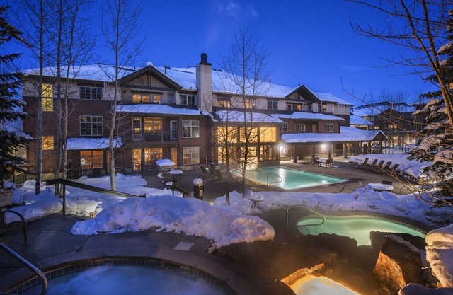 Super Bowl weekend Ski-in/Ski-out 1 Bedroom 5 Star Grand Timber Breckenridge