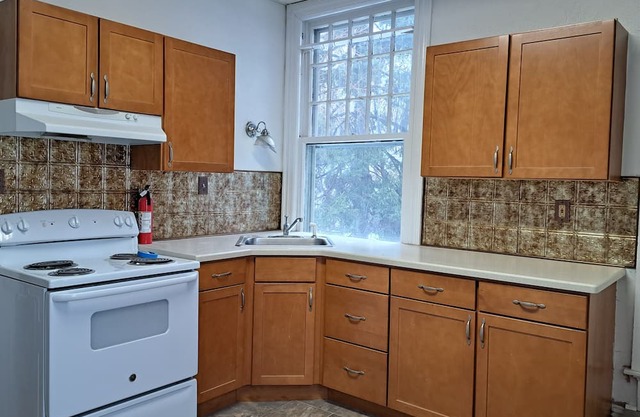 Spacious 5-bedroom Historic Home blending Charm with Modern